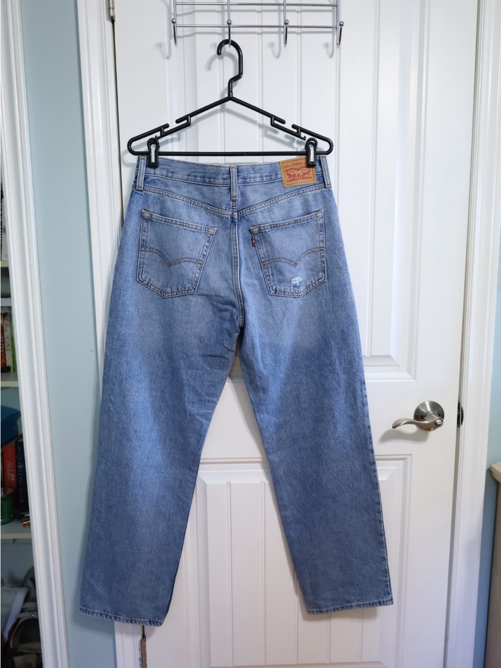 Levi’s 94’ Baggy Straight Leg Jeans Feeling Great - Medium Wash Womens Size 29 - Picture 9 of 11